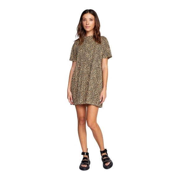 rvca Dresses & Skirts - NWT RVCA City Vibes Mini Dress